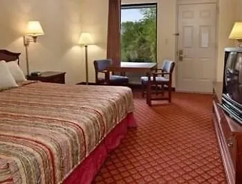 Days By Wyndham Salem North